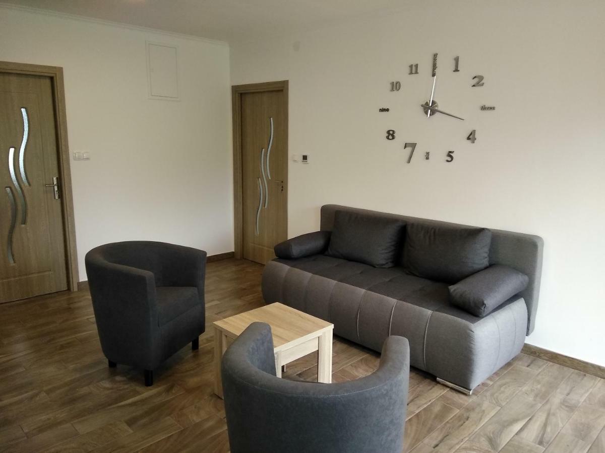 Aniko Apartmanhaz บาลาตอนเฟิลด์วาร์ ภายนอก รูปภาพ